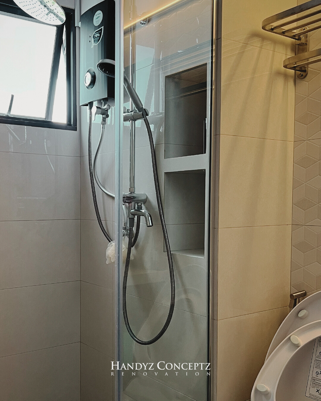HDB Bathroom Shampoo Ledge