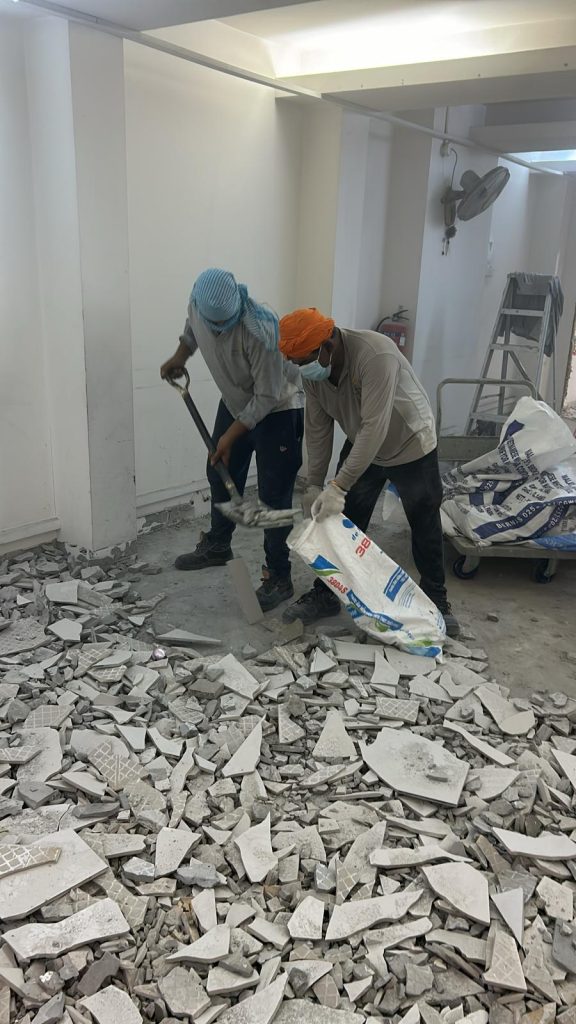specialise in hacking and tiling